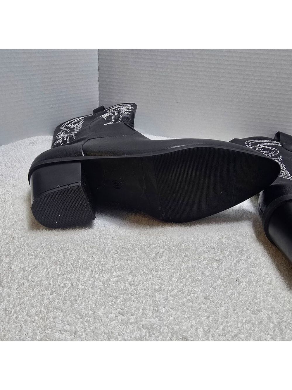 Women's Unbranded Black and White Heeled Cowboy Boots Size 9 - Picture 6 of 10